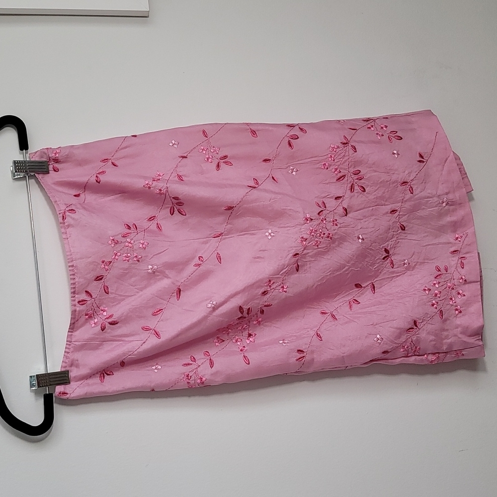 Ann Taylor LOFT 100% Silk Skirt. Size 4